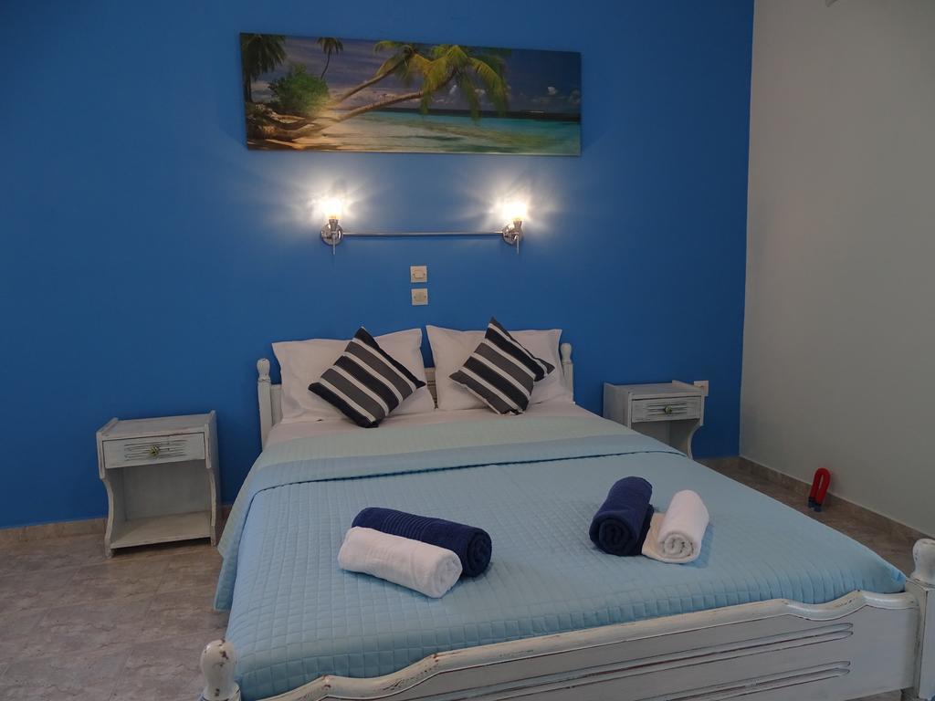 Alexia Apartments & Studios クレマスティ エクステリア 写真